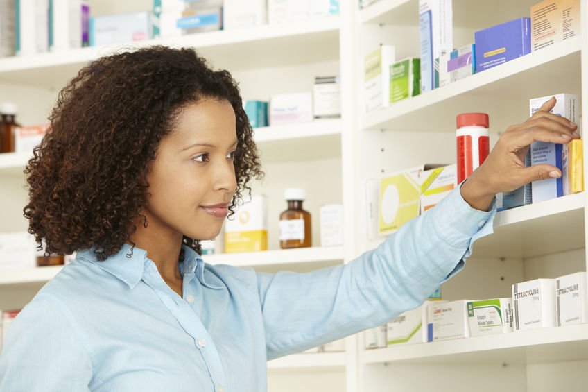 pharmacists in silos: pharmacist in dispensary