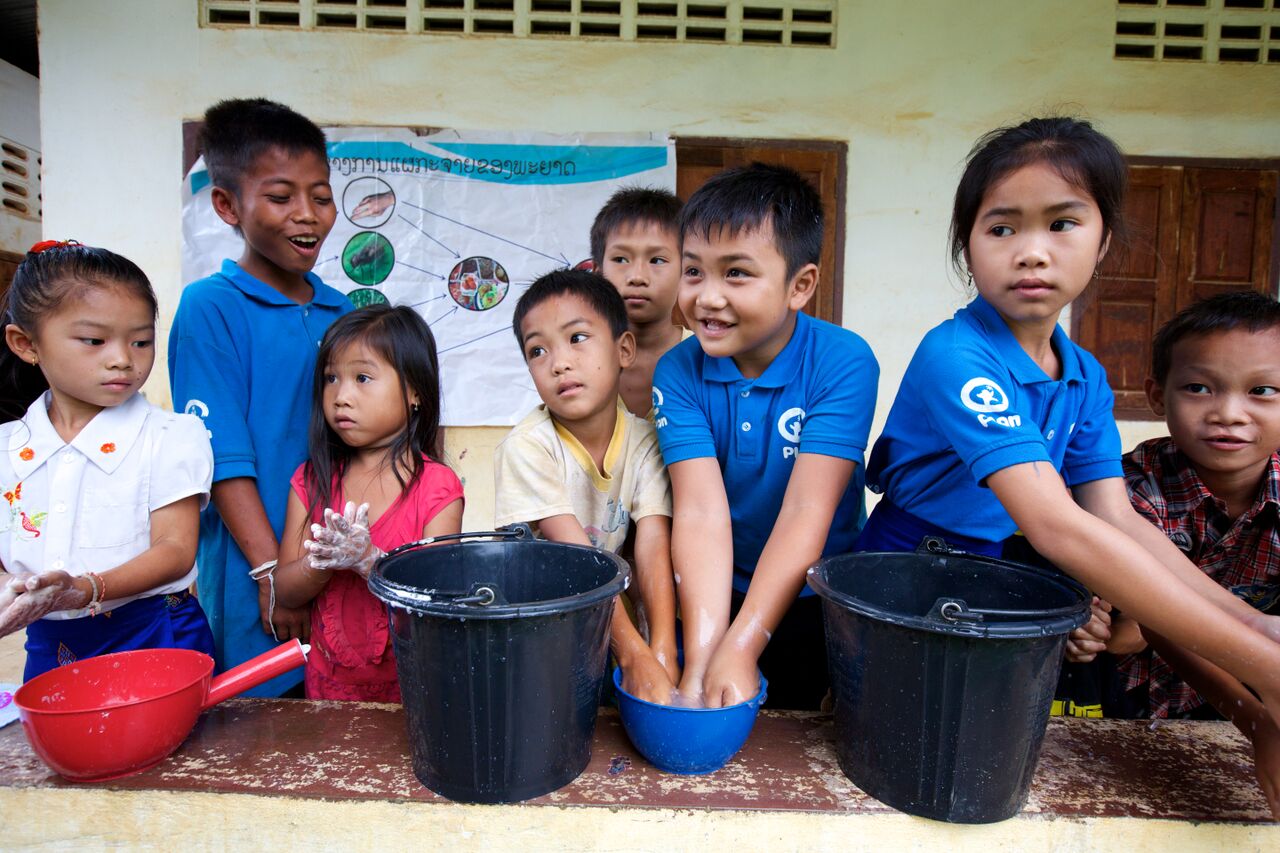 handwashing kids in Laos