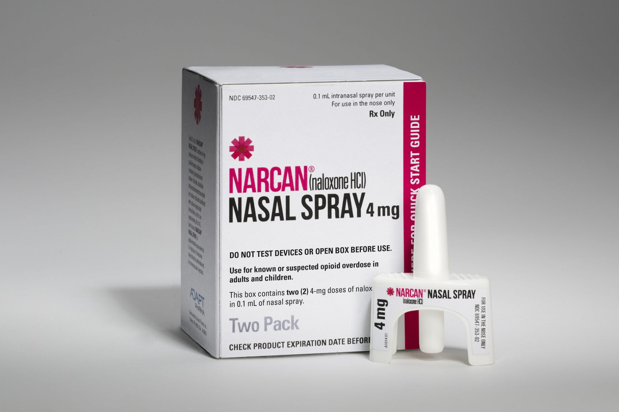 Narcan nasal spray. Credit: VCU CNS/Flickr. https://www.flickr.com/photos/vcucns/